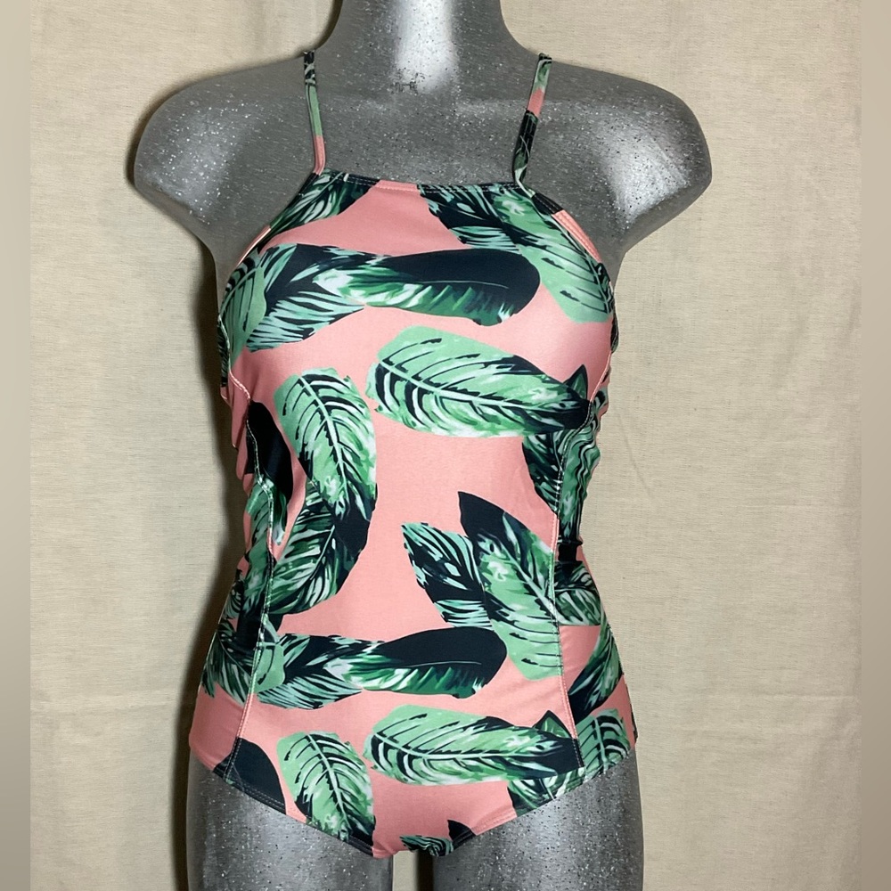 SHEIN, One-piece Women swimwear, Sz: Small. Padded bra.